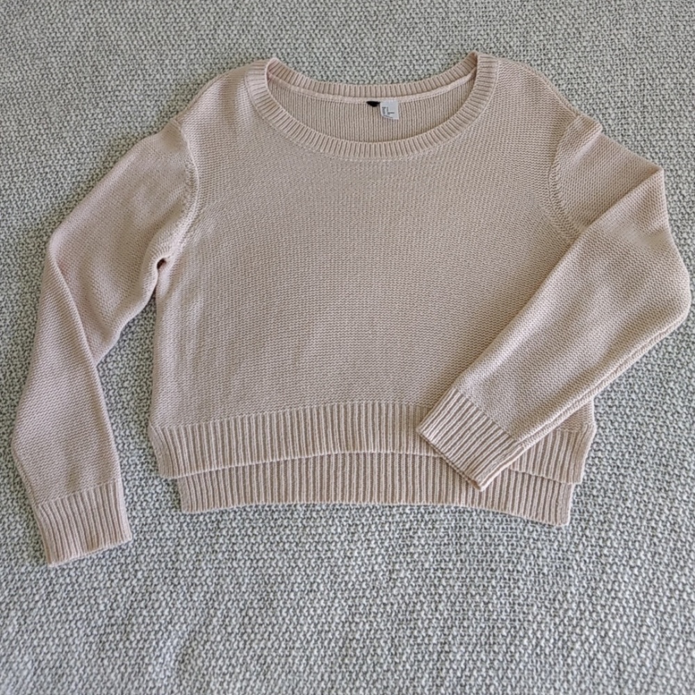 H&M Cream Cropped Sweater